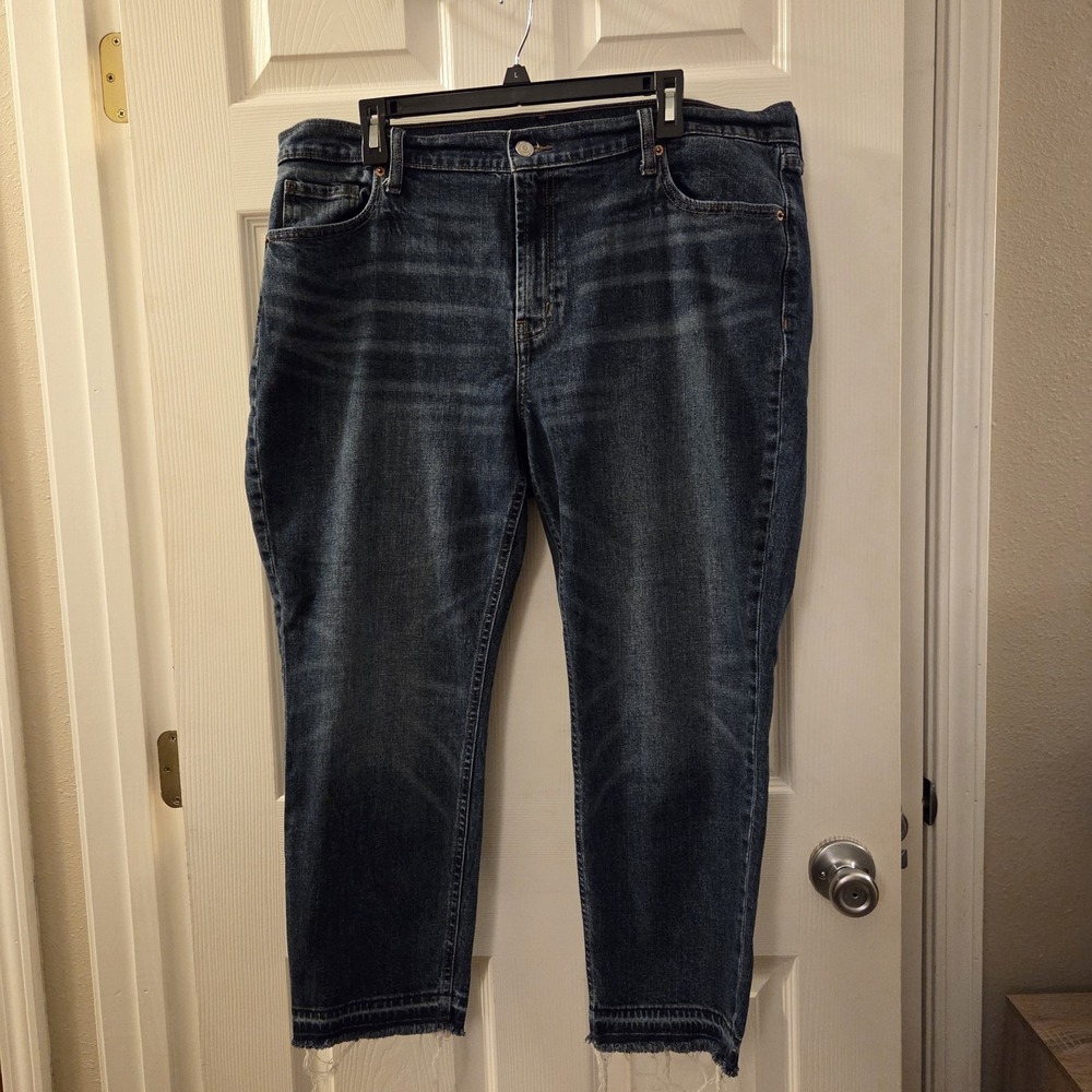 Old Navy sz 16 midrise boyfriend fit‎ cropped jeans distressed casual everyday
